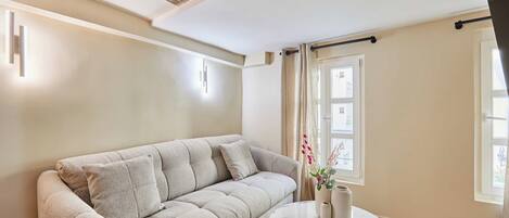 Apartment | Living room