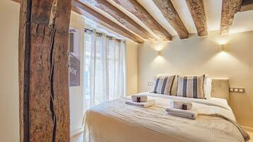 Apartment | 1 Schlafzimmer, laptopgeeigneter Arbeitsplatz, Bügeleisen/Bügelbrett