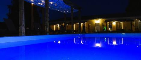 Seasonal outdoor pool