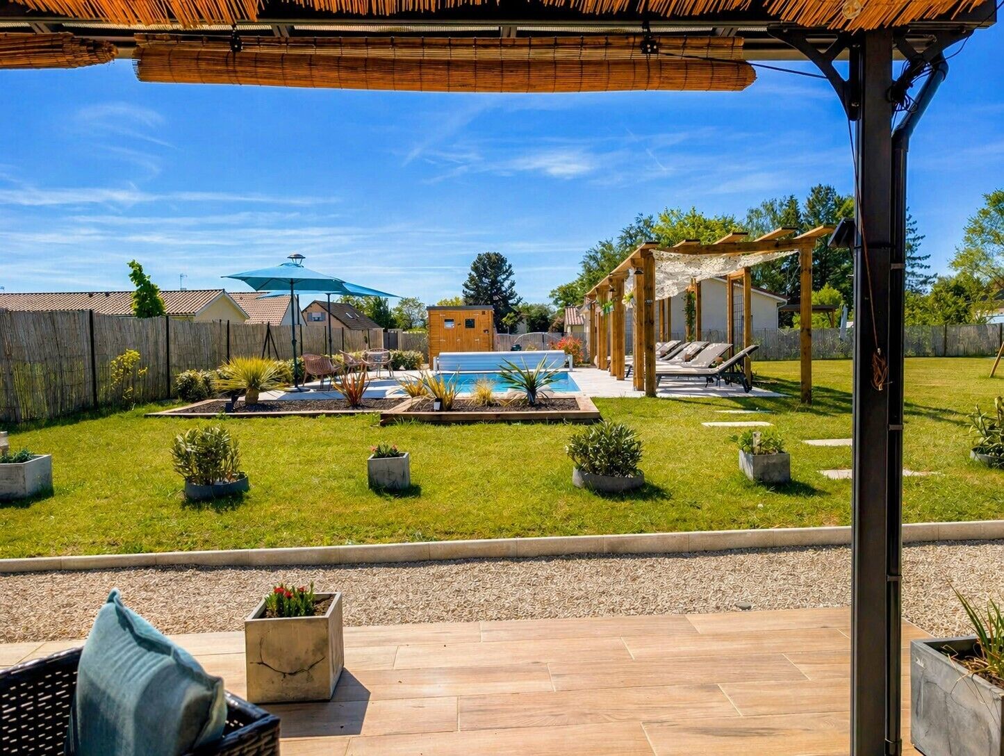 Estudi Deluxe, vistes al jardí | Terrassa o pati