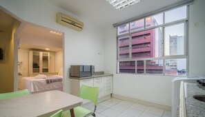 Basic Apartment | Private kitchen - Full Studio 290m From the Public Market Efa0304 (Florianópolis)