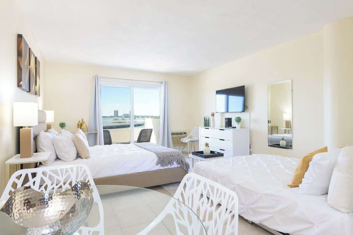 Desk, iron/ironing board, travel crib, WiFi