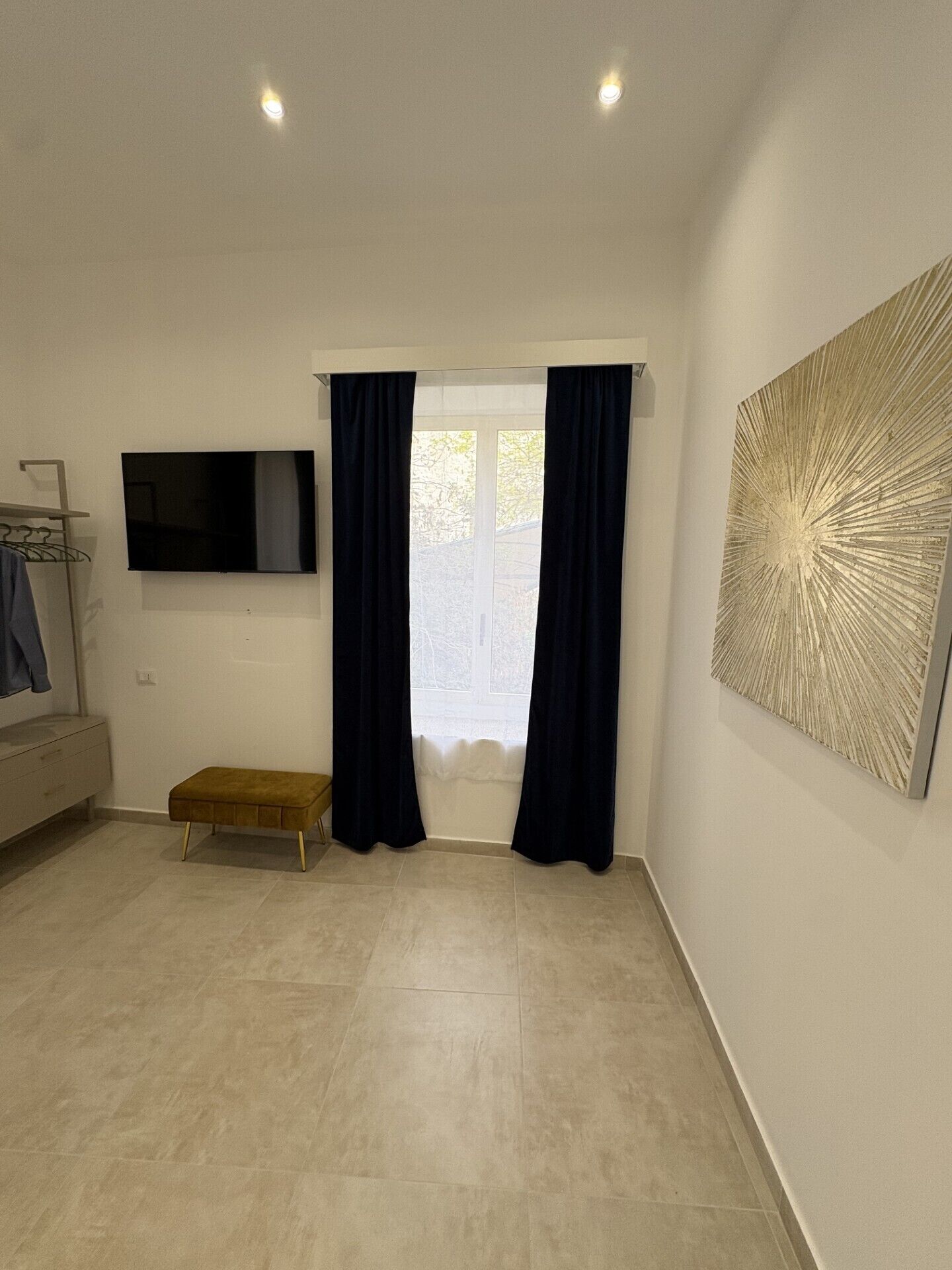 Camera King Superior con Materasso Matrimoniale | Mobiliario individual, wifi gratis, ropa de cama