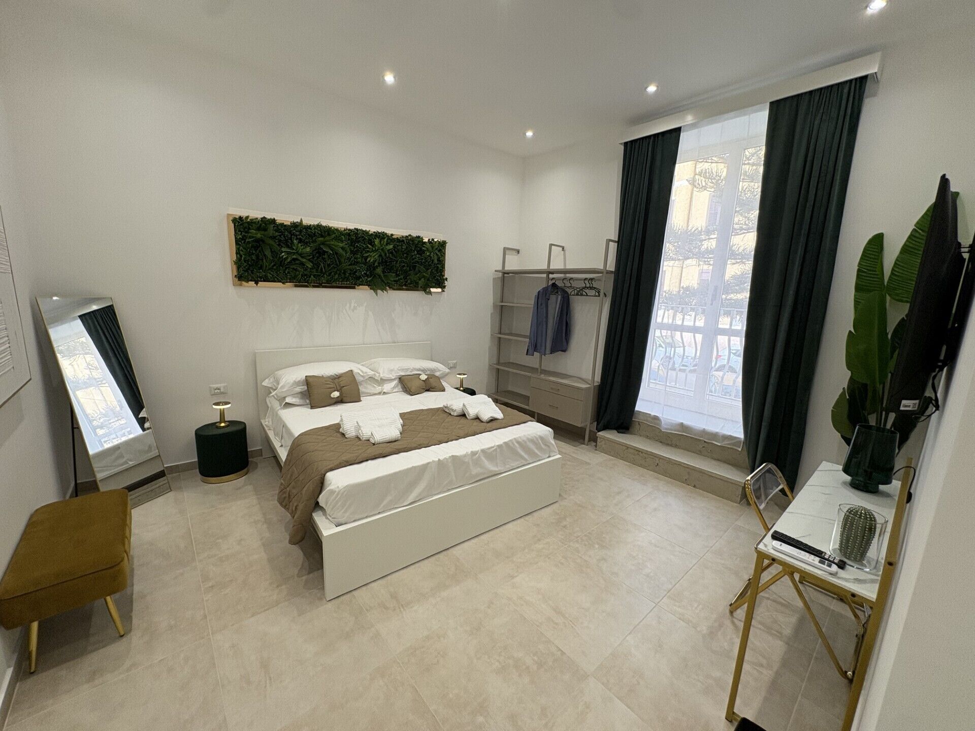 Camera Deluxe, balcone, vista città | Wi-Fi gratuito