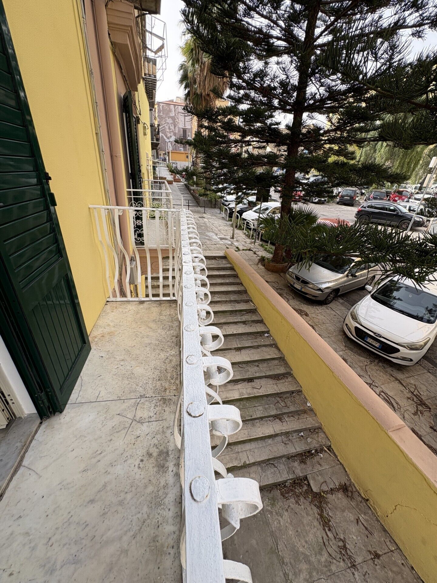 Camera Deluxe, balcone, vista città | Parco della struttura