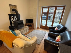 Living area - Poppy Place (Saint-Amand-Magnazeix)