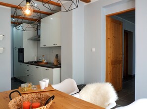 Réfrigérateur, four, plaque de cuisson, lave-vaisselle