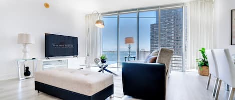 Grand Suite, Balcony, Ocean View | Living area