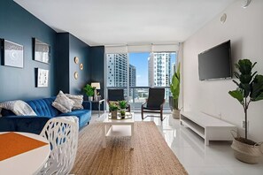 Exclusive Suite, City View | Living area - RS Suites - W Miami (Miami)