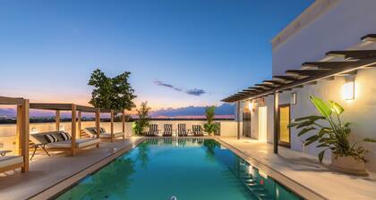 Avenue Hotel in Coral Gables - 2BD Condo w Kitchen, Rooftop Pool,24hr Front Desk