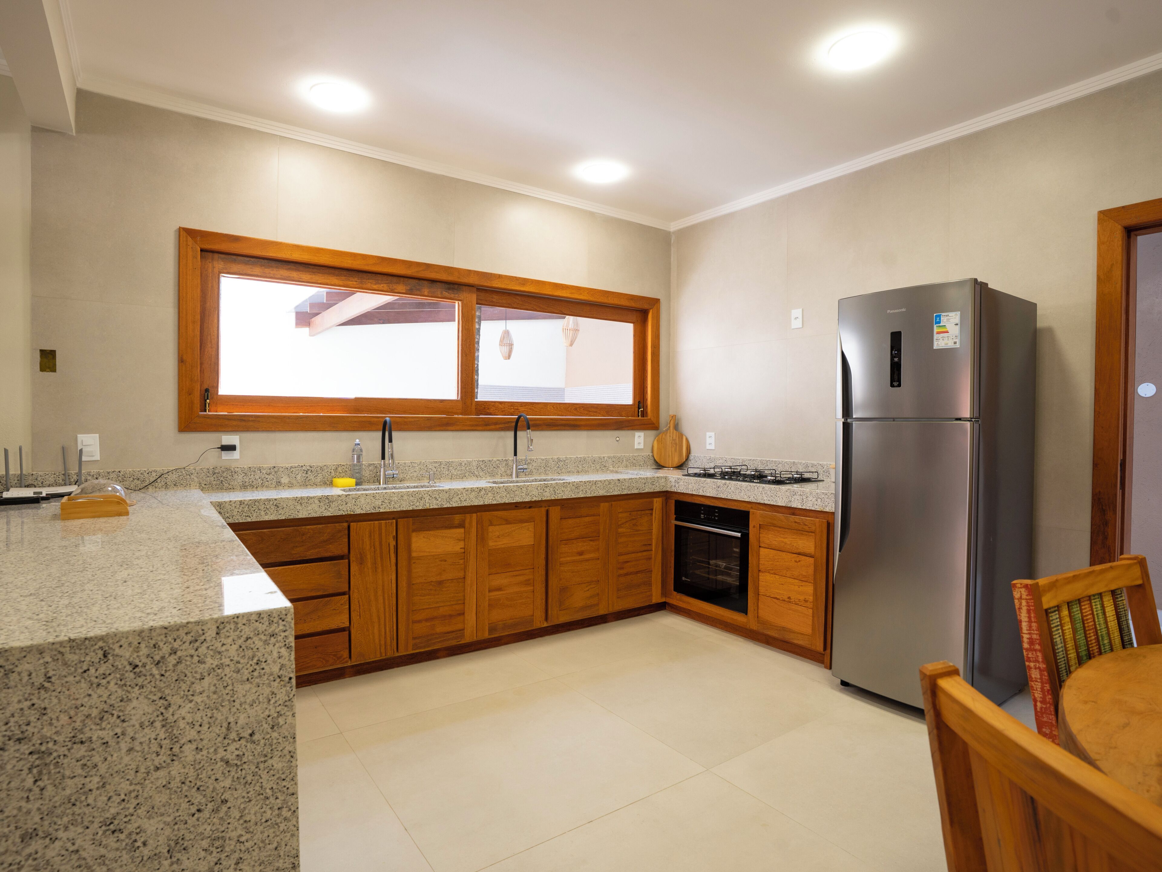 Deluxe House, Courtyard View | Private kitchen | Oven, stovetop, blender, cookware/dishes/utensils