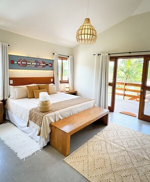 Luxury Suite, Pool View | Individually decorated, individually furnished, desk, soundproofing - Pousada Santa Felicidade (Porto Seguro)