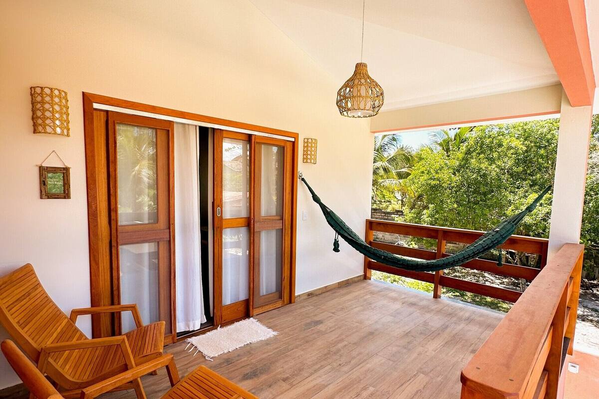 Luksussviitti, näköala uima-altaalle | Terassi/patio