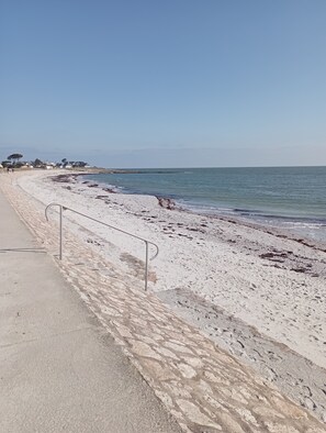 Beach - Comfortable beachfront mobile home (Sarzeau)