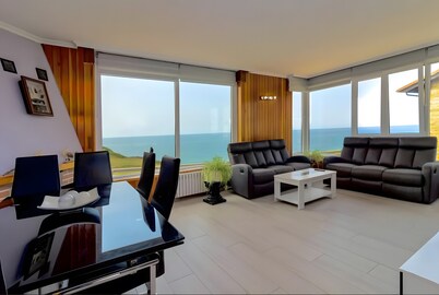 Villa Laurana with Mountain Views