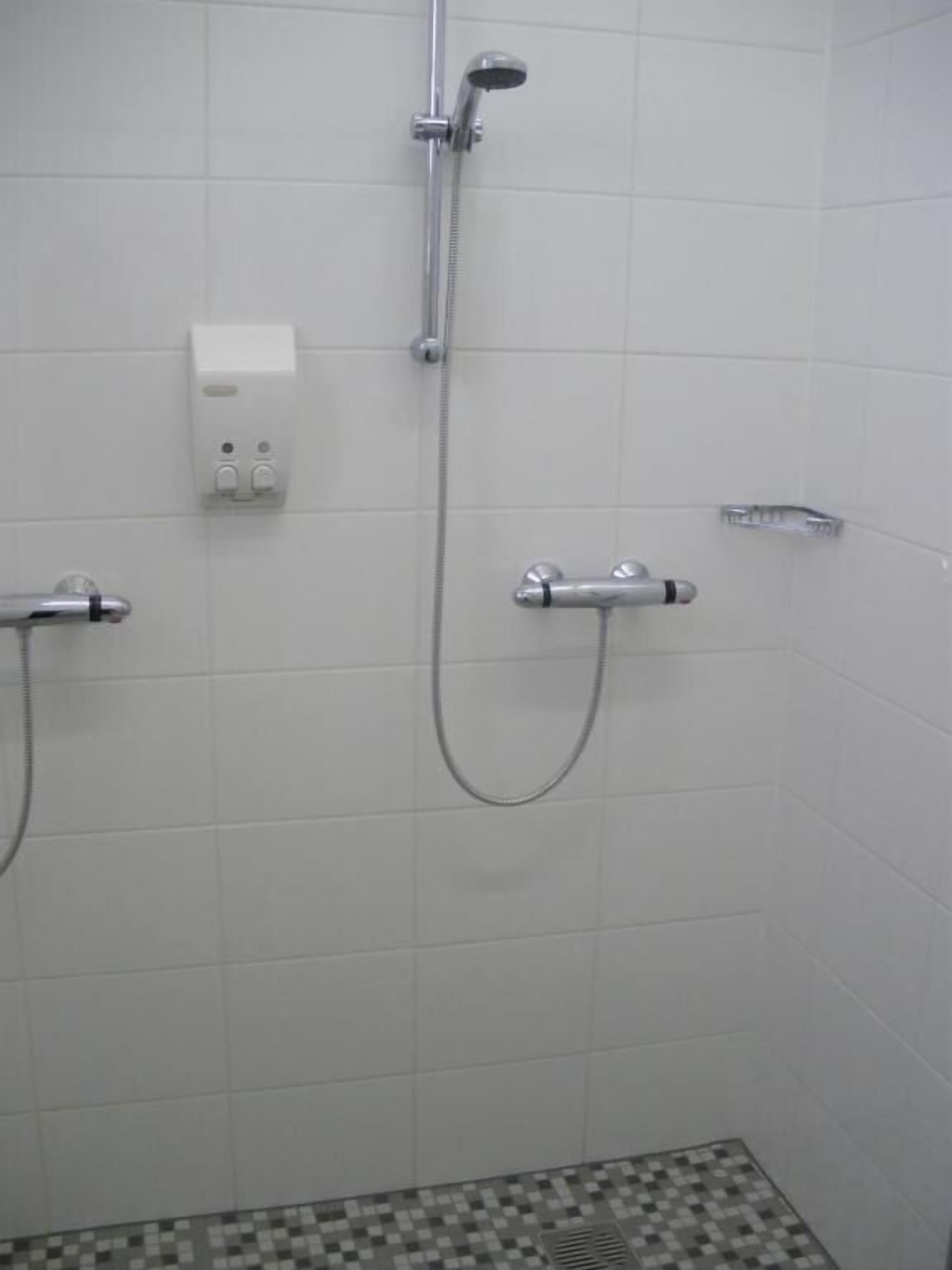 基础单人房 | 浴室