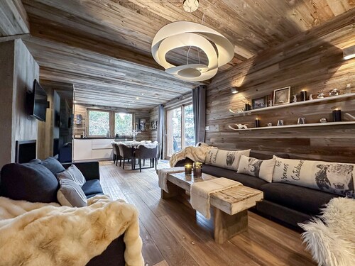 Chalet-Nashira-Deluxe-Private Bathroom-Terrace