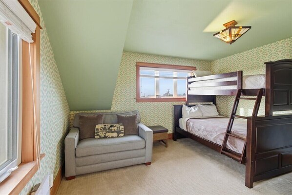 5 habitaciones, wifi y ropa de cama 