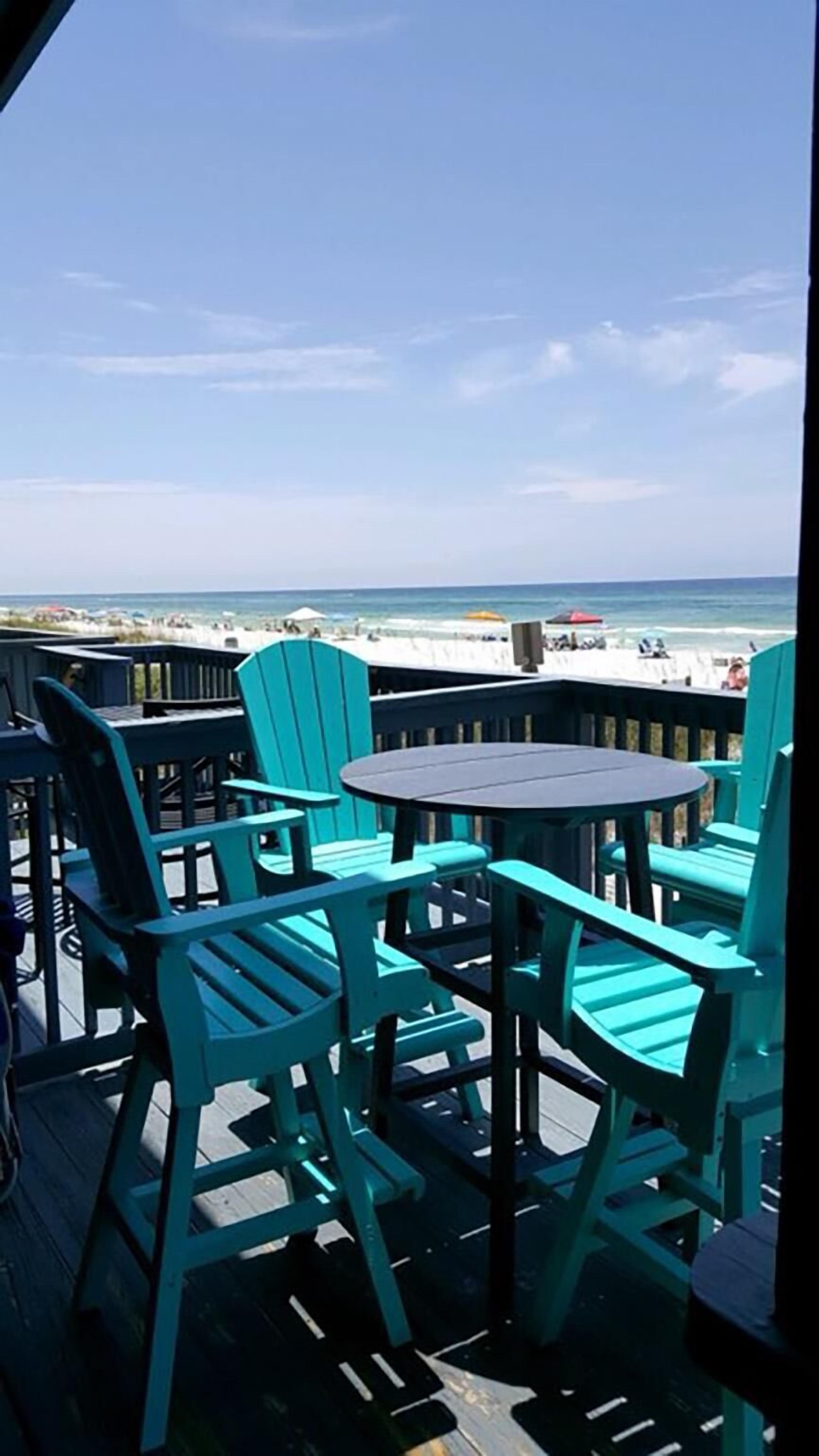 Casa, varias camas (Seagull Villas #3) | Restaurante al aire libre