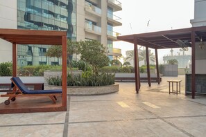 Terrace/patio - Large Flat with High Floor in Marina (Dubai)