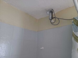 Dusche, Handtücher, Toilettenpapier