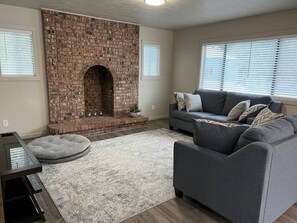 TV - Little Blue Dog Haven (Sagle)