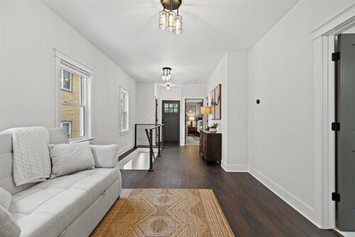 
Totally Renovated 3 Bed/2 bath house in Downtown Milwaukee