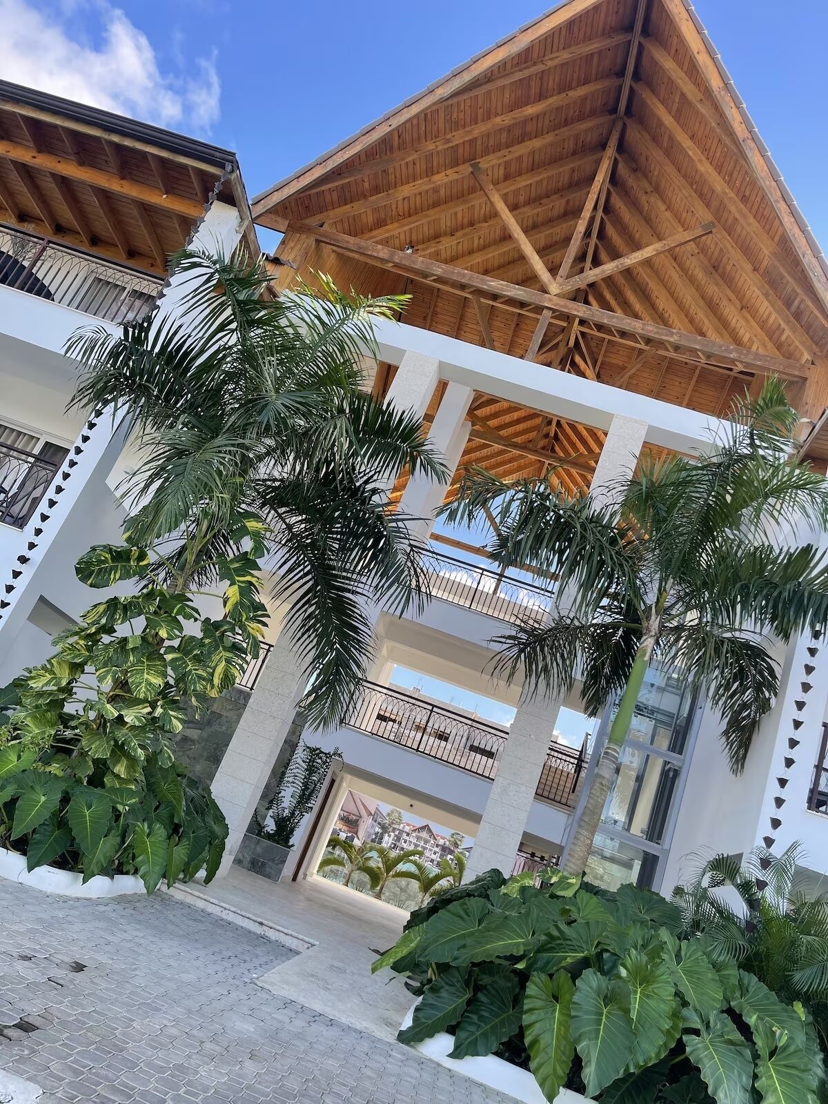 المنطقة المحيطة بالمنشأة