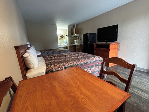 Lodge Inn Extended Stay