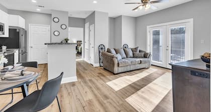 Beautiful 1-bedroom apartment - TDY Friendly & only 4.0 miles from Keesler