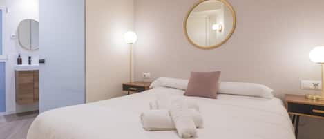 Fer et planche Ă repasser, accĂšs Internet, draps fournis