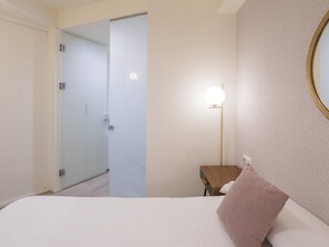 1 bedroom, iron/ironing board, Internet, bed sheets - Comercio 37 (Toledo)