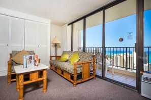 TV - 1BR Condo near Waikiki Beach w/ Private Lanai (Honolulu)