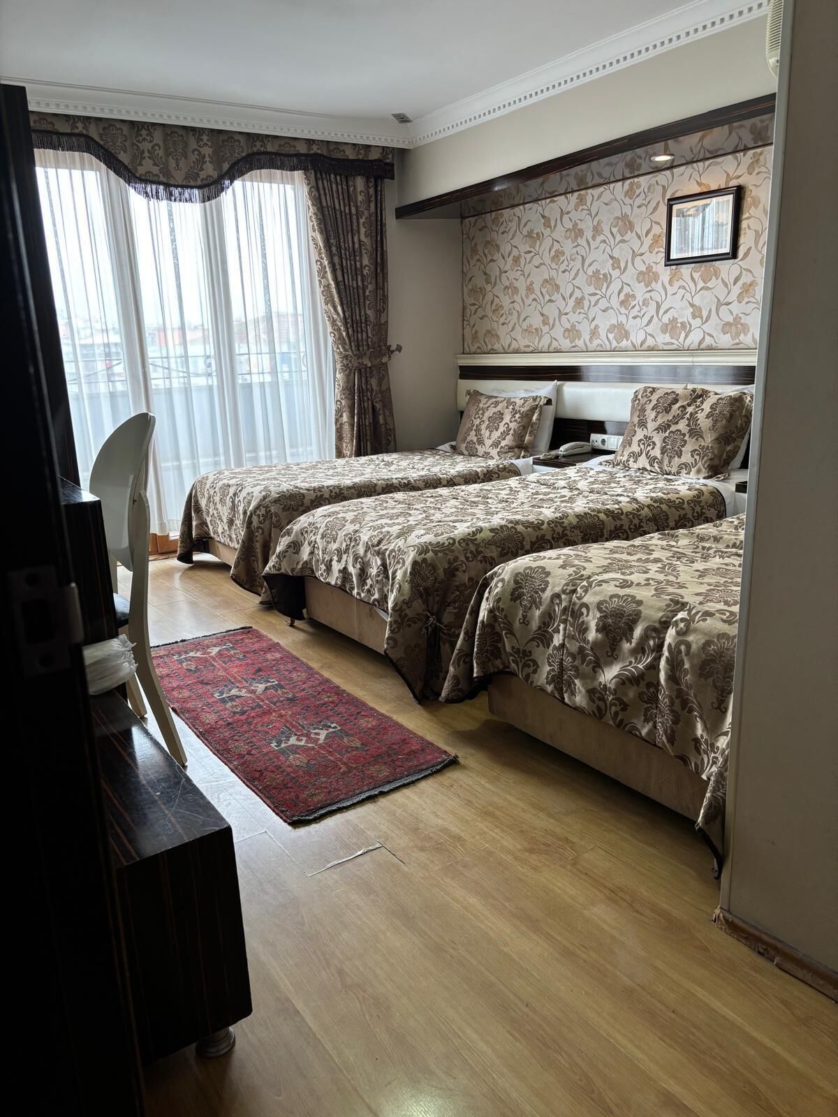 Habitación triple estándar, balcón | Wifi gratis