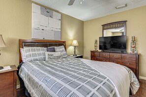 3 slaapkamers, een strijkplank/strijkijzer, internet, beddengoed