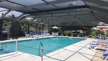 Utomhuspool