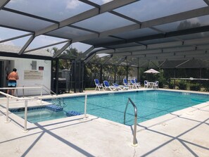 Piscine extérieure