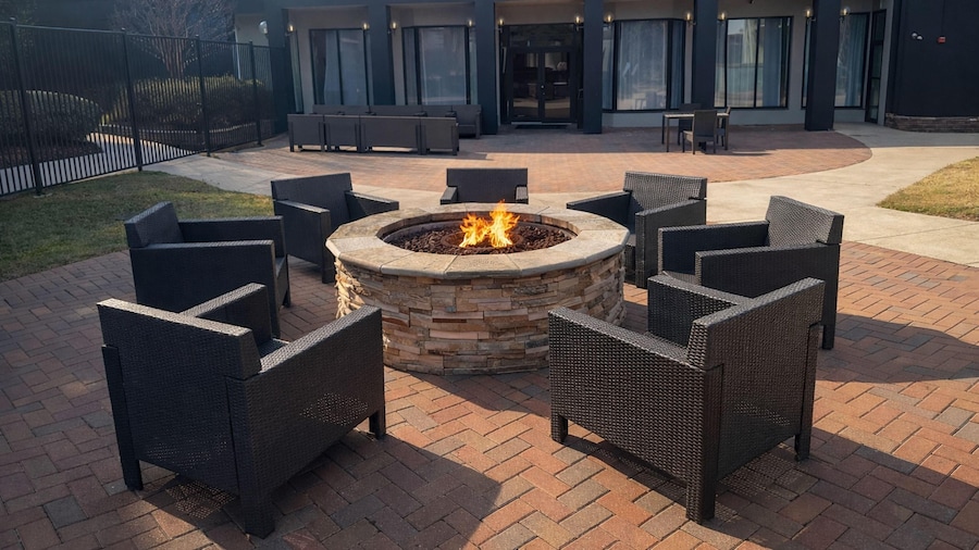 Hawthorn By Wyndham Dallas Love Field Airport