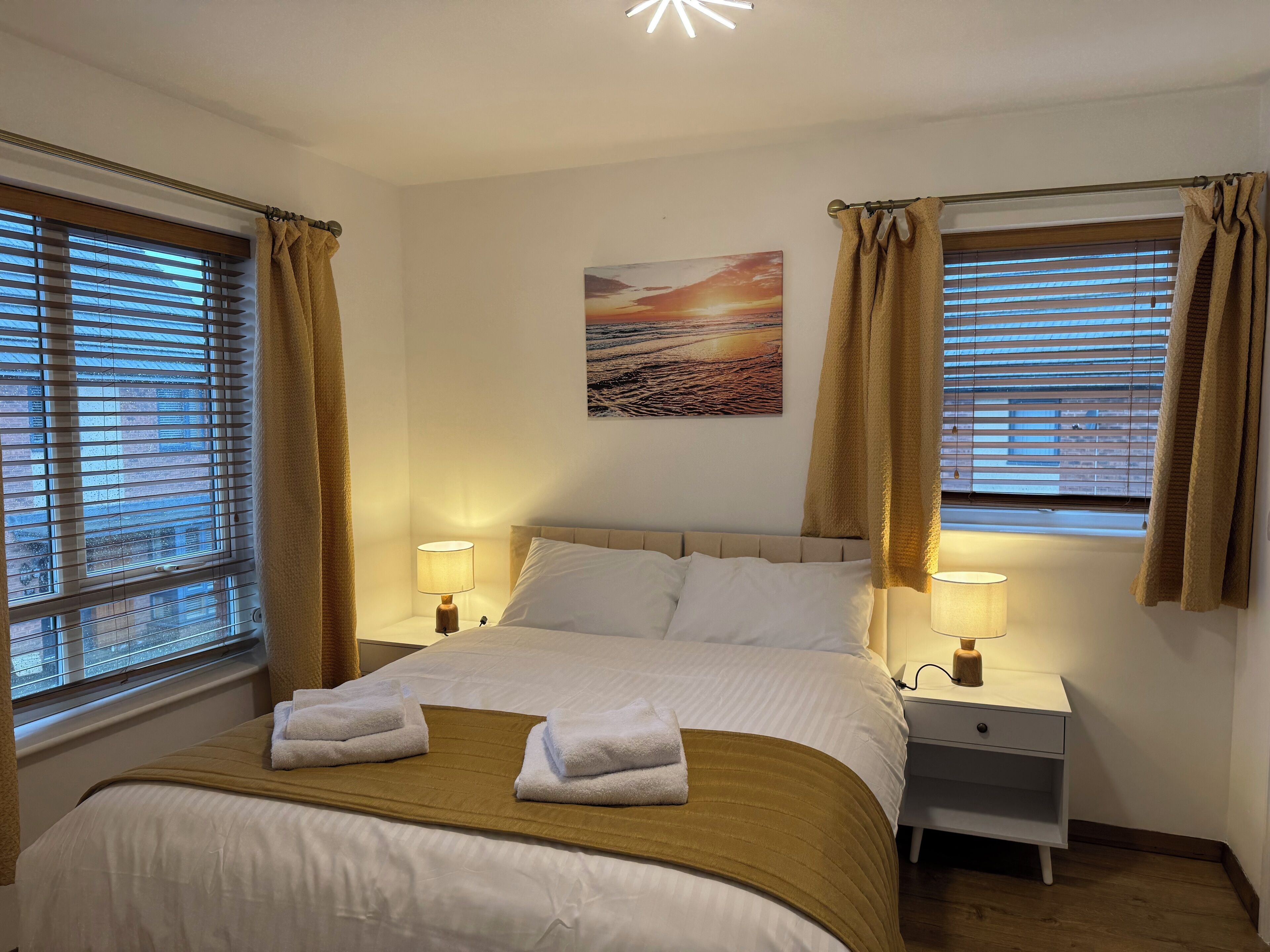 Iron/ironing board, WiFi, bed sheets