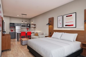 Room, 1 King Bed, Non Smoking