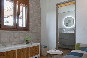 Interior - Cozy House with Terrace 8 minutes from the airport (Ingenio)