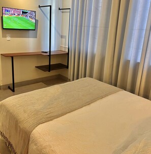 Bàn, khu vực làm việc phù hợp cho laptop