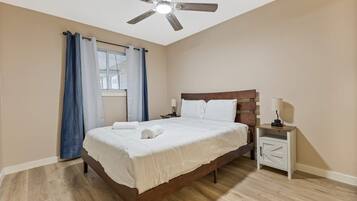 Iron/ironing board, WiFi