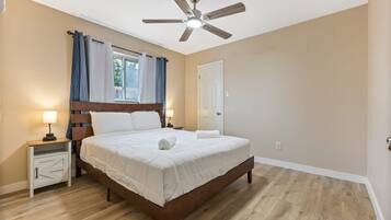 Iron/ironing board, WiFi