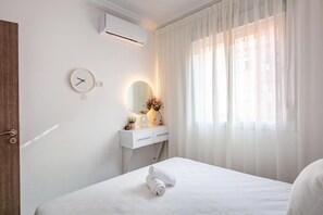 2 bedrooms, iron/ironing board, Internet, bed sheets - Luxury Apartment in Marrakech (Marrakech)