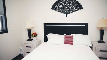 4 bedrooms, iron/ironing board, free WiFi, bed sheets