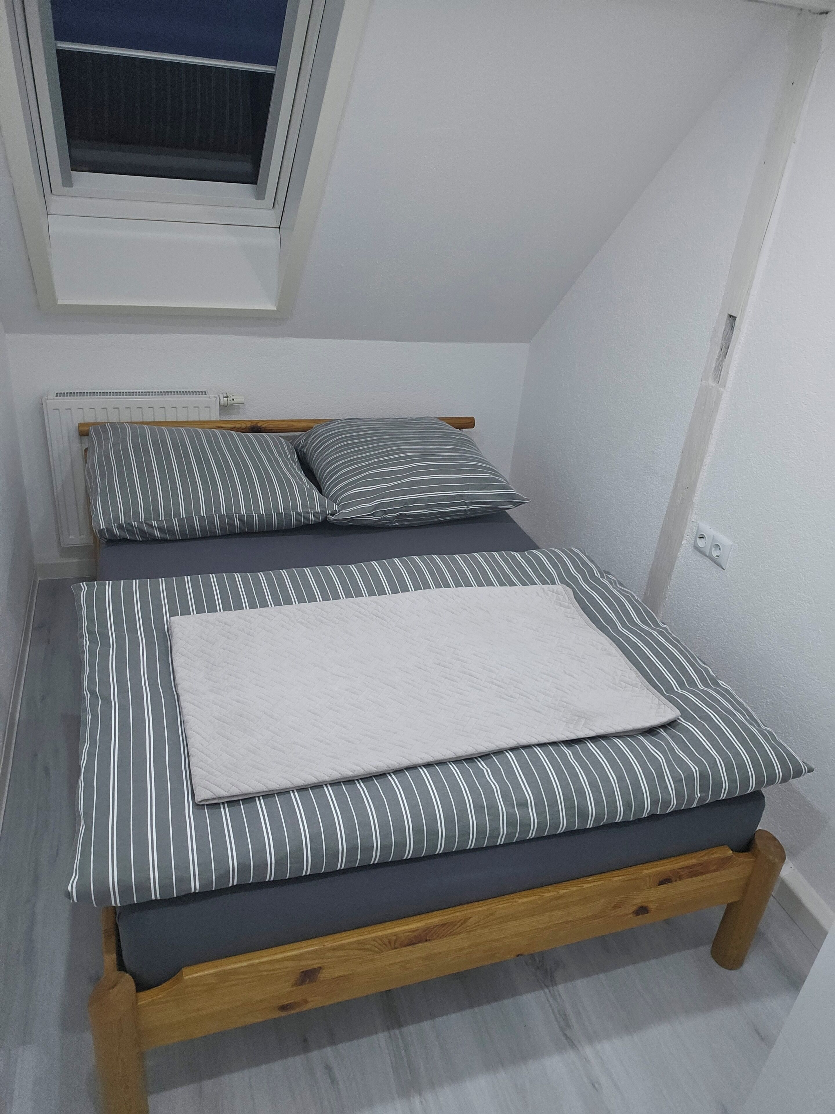 Bügeleisen/Bügelbrett, WLAN, Bettwäsche