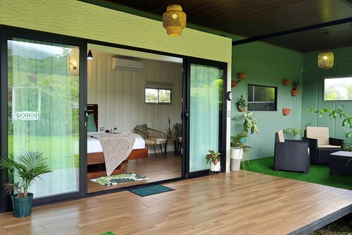 Volcano Garden Suite with Hottub - Near Tabacon Hotsprings