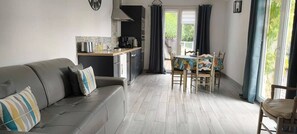 TV - Beautiful air-conditioned apartment between the sea and the mountain (Le Rouret)