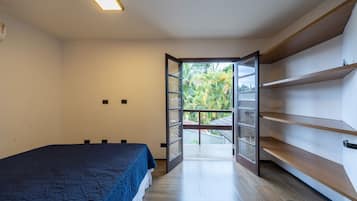 Casa, para fumantes | 3 quartos